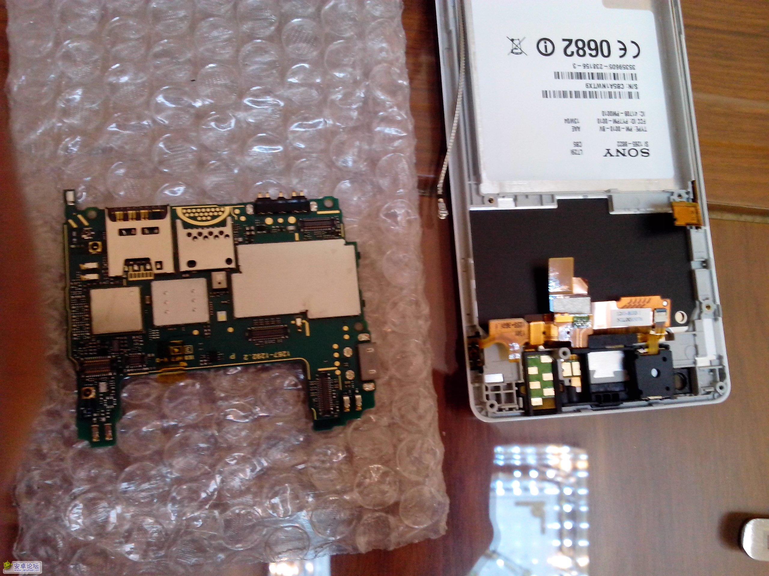 SONY LT29I 换液晶触摸屏幕教程 妹纸亲身测试