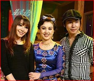 <em>迪丽娜尔</em>老师的大<em>女儿</em>nina也