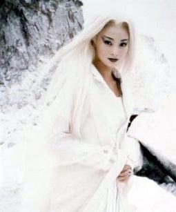 《<em>白发魔女</em>传》<em>蒋勤勤</em>之练霓裳