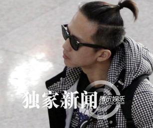 邓超捞金戴墨镜扎小辫惹眼 图,娱乐频道,3G门户