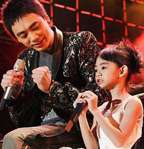 明星萝莉千金,黄磊爱女显潮范,娱乐频道,3G门