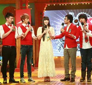 <em>天天向上</em>民族<em>校花</em>惊艳全场图