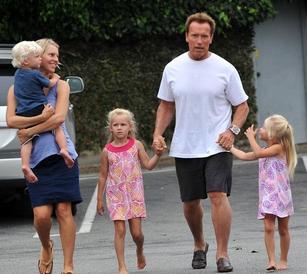 <em>施瓦辛格</em>与神秘<em>女</em>约会如一家,娱乐频道,3G门户