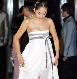 韩<em>女星走红毯</em>喜欢不穿<em>胸罩</em>图