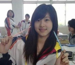 <em>奶茶妹妹</em>成长记:<em>童年</em>照很杯具,娱乐频道,3G门