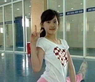 <em>奶茶妹妹</em>成长记:<em>童年</em>照很杯具,娱乐频道,3G门