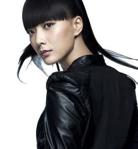王珞丹紧身皮衣皮裤<em>扮女特工</em>