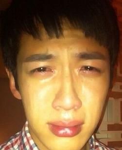 萧亚轩柯震东牵手漫步曝恋情