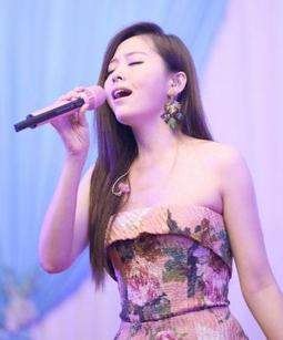 张靓颖新歌成求婚神曲