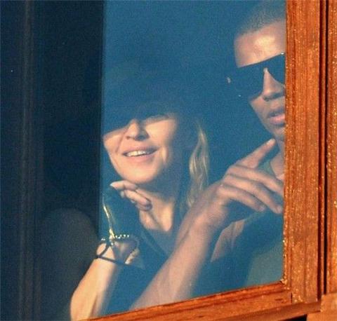 <em>恋老女人</em>还到处显摆丢脸男星