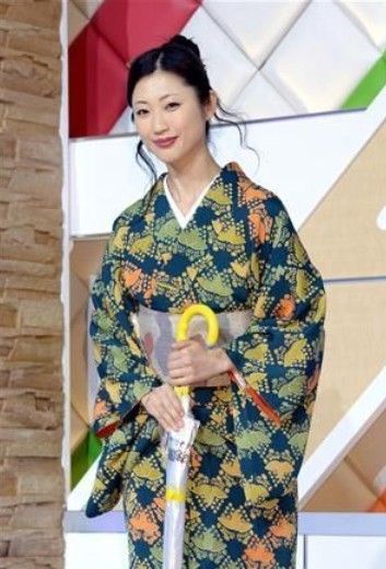 情色女王自曝穿和服<em>不穿胸罩</em>