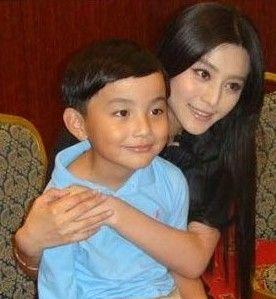  范冰冰 13岁 弟弟 曝光:书生气质