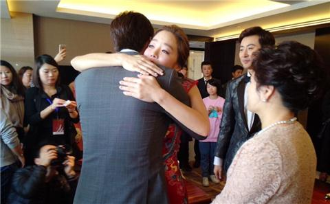 太原结婚人口_太原结婚扇子钱贴法图