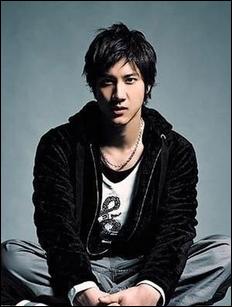 最适合长脸男生的4款清爽发型