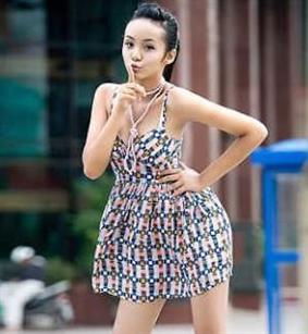 越南12岁嫩模征服无数宅男心