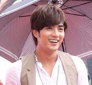 <em>贺军翔发型</em>登场,绝对秒杀粉迷