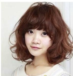 卷发刘海适合肉肉脸的女生