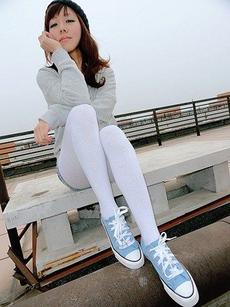 黑丝已out,白丝袜练就诱惑腿,时尚频道,3G门户