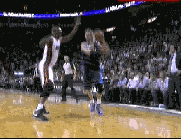 求一张动图,两个黑人nba球员大笑