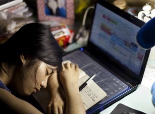 毕业说分手:<em>女大学生爱情故事</em>
