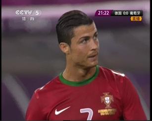 c罗半场神速换发型求进球图