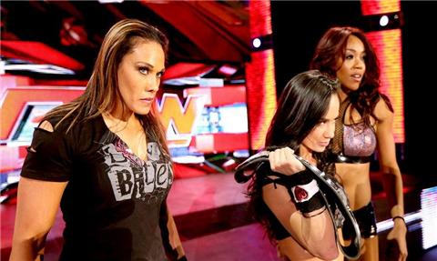 <em>WWE</em>群<em>女</em>肉搏,6恐怖腹肌尽现_网易体育