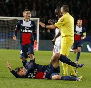 伊布受辱!惨遭1米72对手掌掴