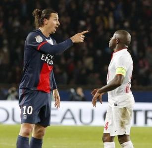 伊布受辱!惨遭1米72对手掌掴