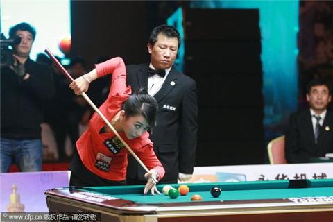 潘晓婷秀胸部曲线,<em>俯身露</em>内衣(全文)_网易体育