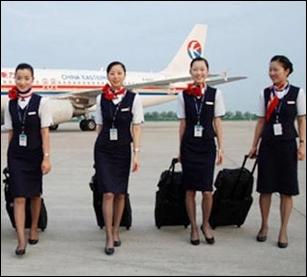 飞机上看漂亮<em>空姐的</em>6大<em>好处</em>,旅游频道,3G门户